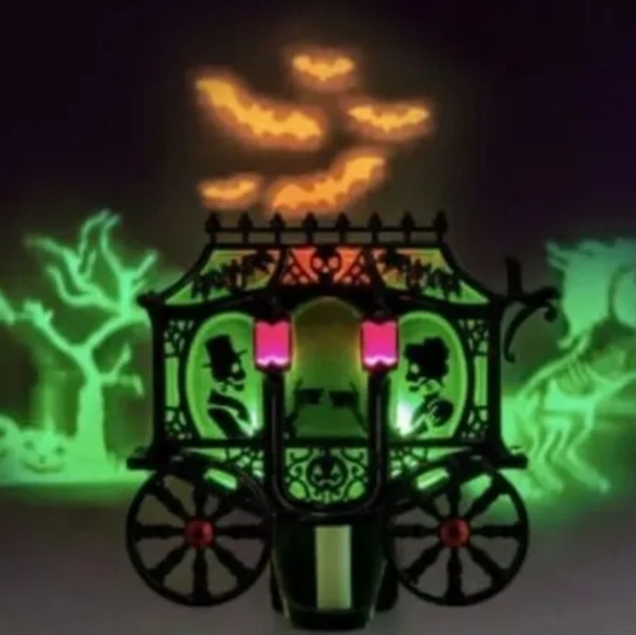 Bath & Body Works Other - Bath & Body Works Halloween Creepy Carriage Wallflower